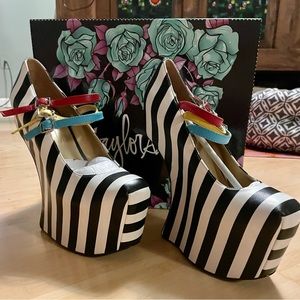 Taylor Says size 9 heels